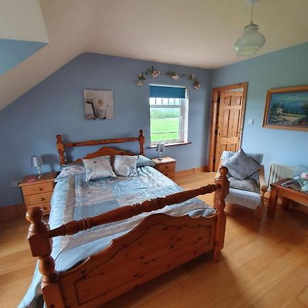 Wild Atlantic Stays Castlemaine Bagian luar foto